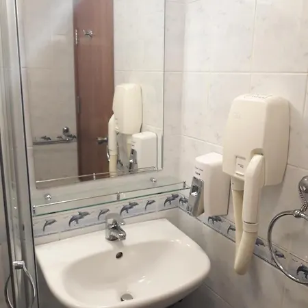 Hotel Three Dolphins With A Rooftop Terracе 3*