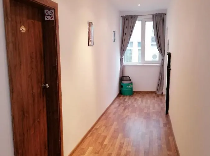 Three Dolphins With A Rooftop Terracе 3* Varna