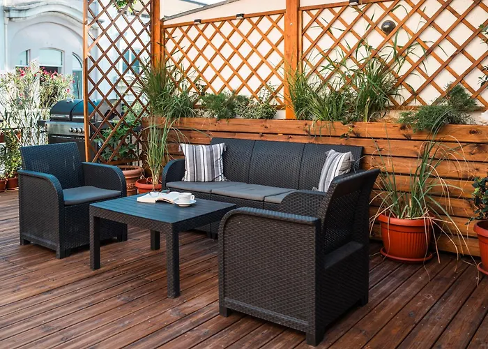 Three Dolphins With A Rooftop Terracе Hotel Varna