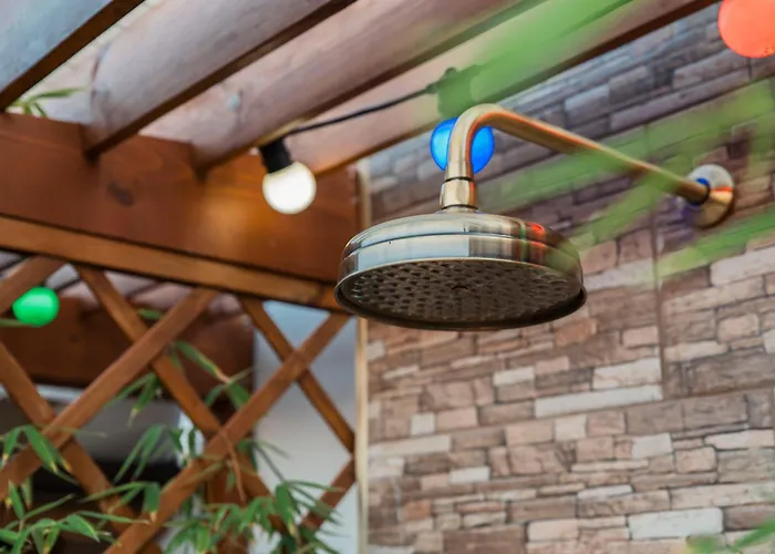 Hotel Three Dolphins With A Rooftop Terracе Varna