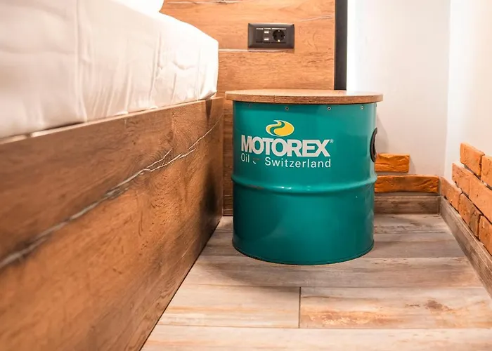 Hotel Three Dolphins With A Rooftop Terracе Varna