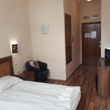 Hotell Three Dolphins With A Rooftop Terracе 3*