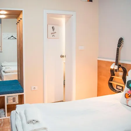 Hotell Three Dolphins With A Rooftop Terracе 3*