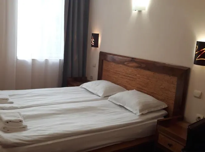 Three Dolphins With A Rooftop Terracе Hotell Varna