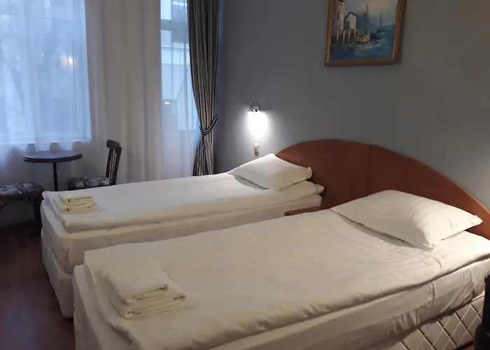 Hotell Three Dolphins With A Rooftop Terracе Varna